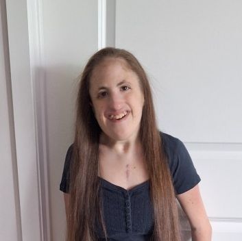 Aniela, 20 years, trisomy 18